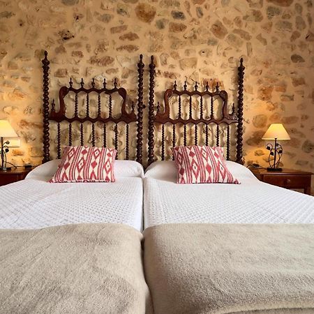 Bonvent Villa Felanitx Oda fotoğraf